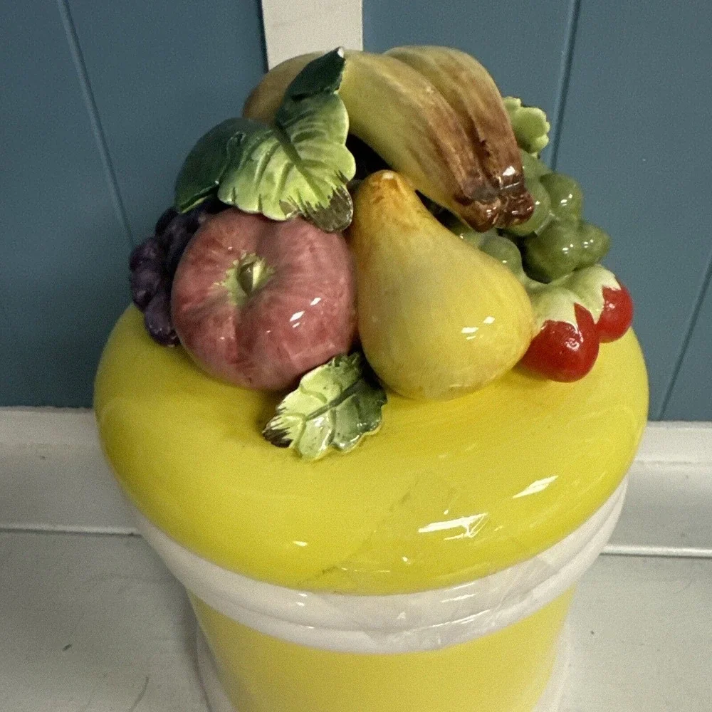 Seymour add colorful